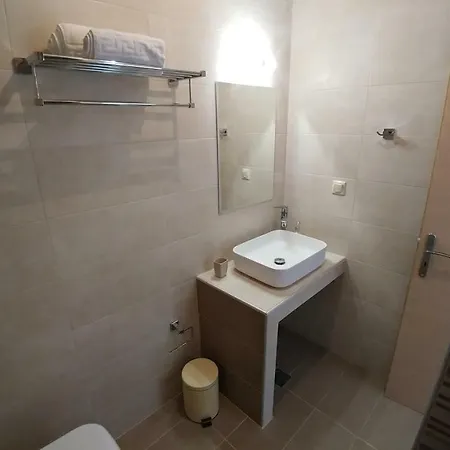 Bay View Apartment *